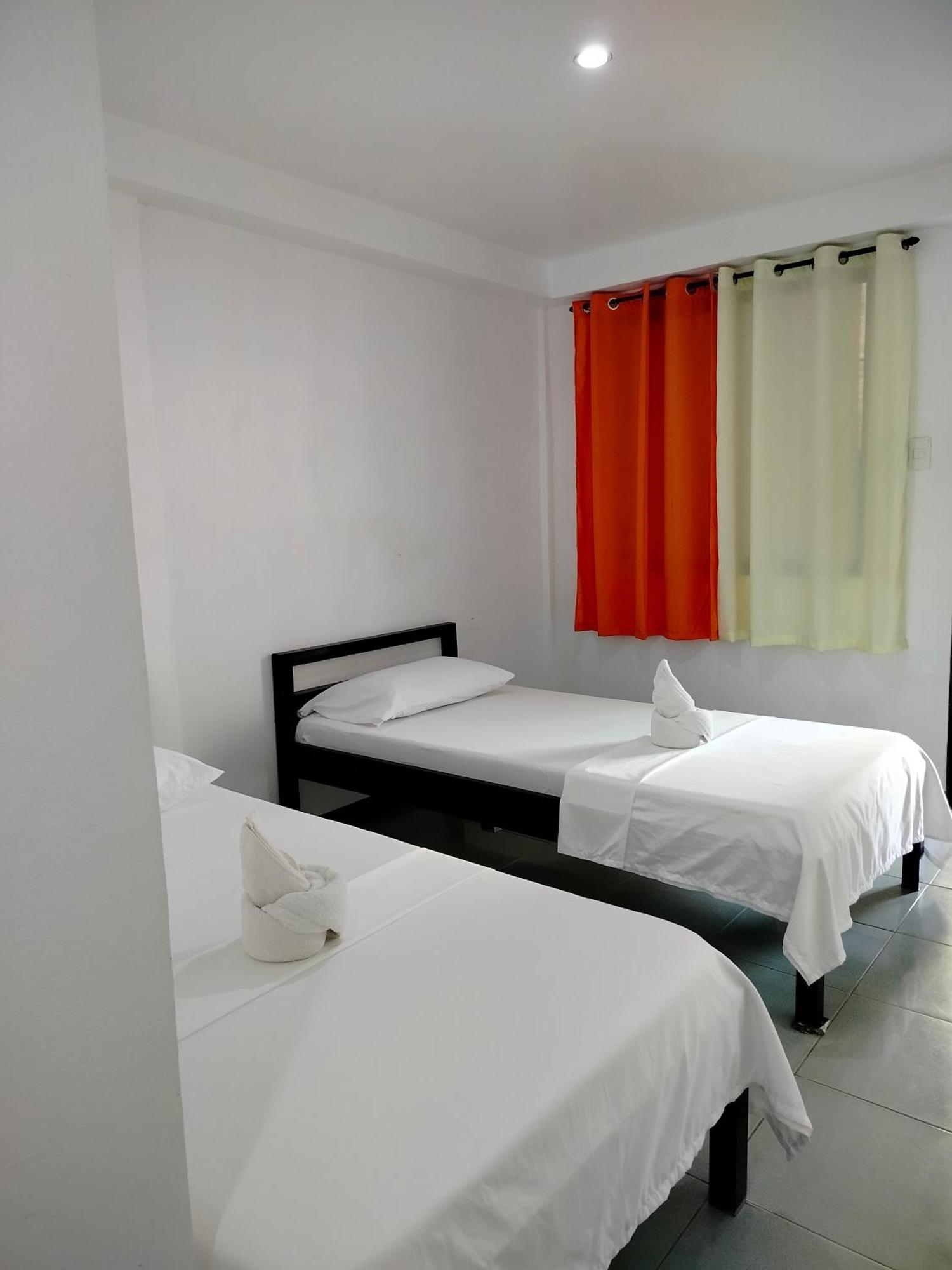 Lang2 Place Coron Exterior foto