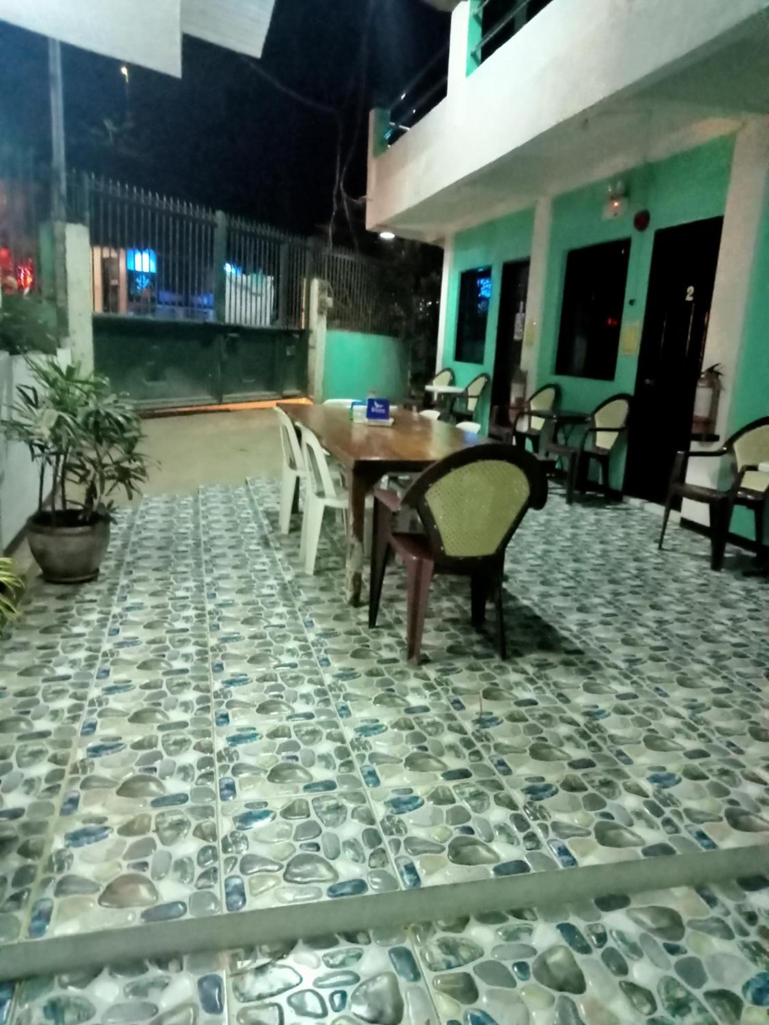 Lang2 Place Coron Exterior foto